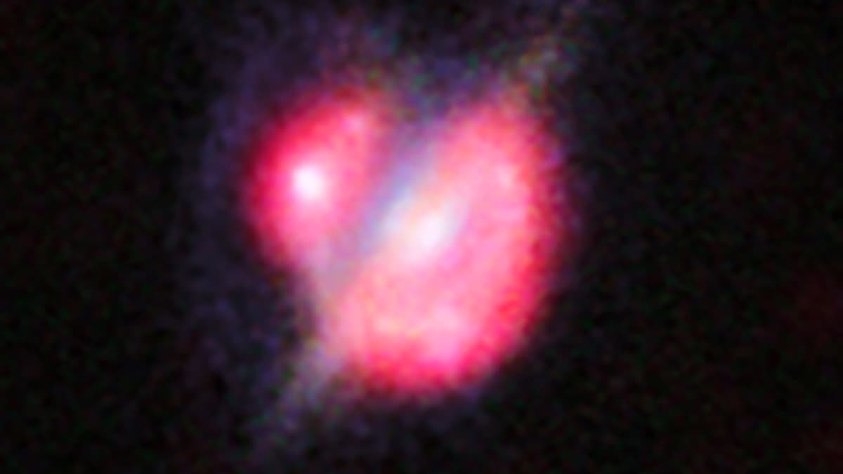 Astronomers Spot a Record-Breaking 'Space Laser' 8 Billion Light-Years Away - ScienceAlert