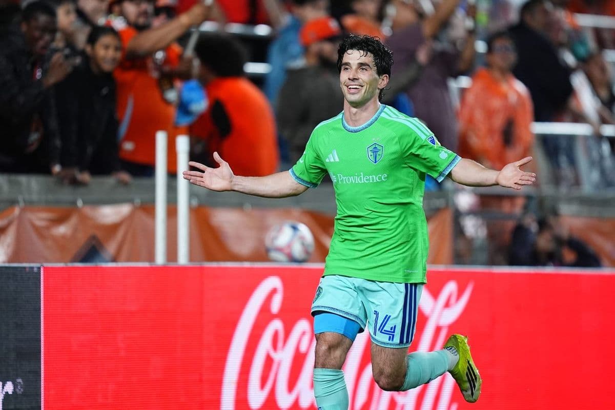 Seattle Sounders Secure 1-0 Road Win Over Houston Dynamo Behind Paul Rothrock's 83rd-Minute Strike